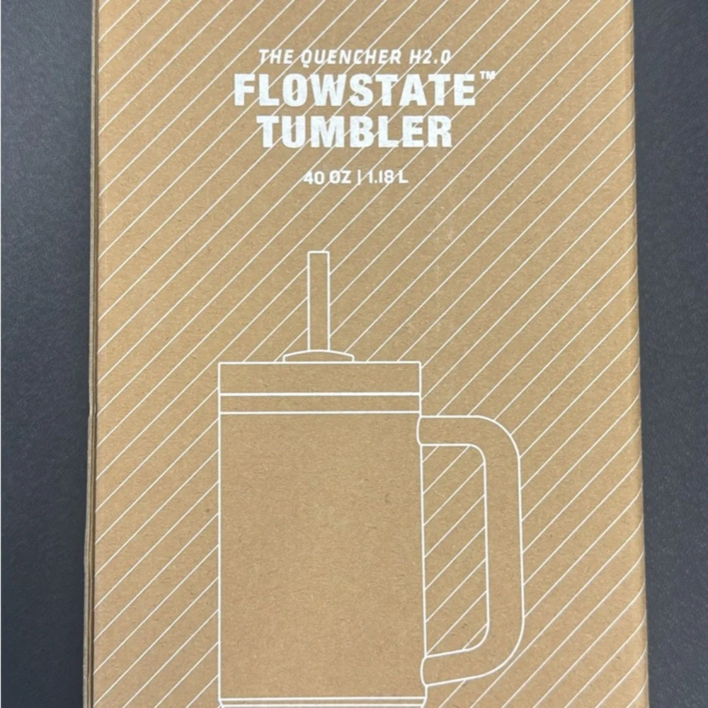 Stanley Lavender Tumbler with Straw - 40 oz BRAND NEW - Picture 3 of 3